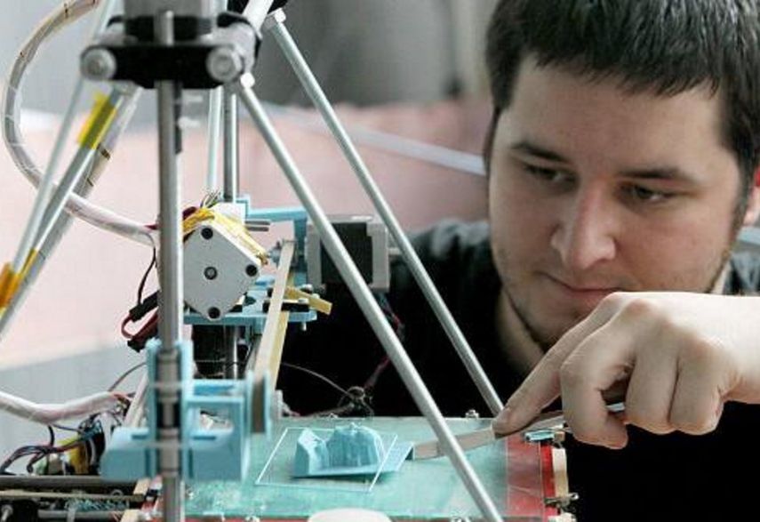 Imagen tomada de Twitter de una conferencia sobre las impresiones en 3D (CORTESÍA/@impresoras_3d)