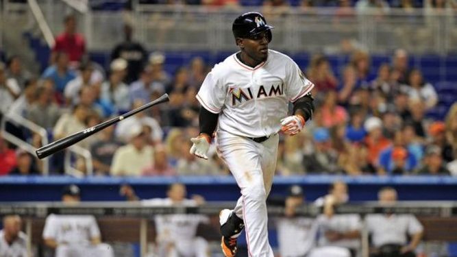 Marcell Ozuna disparó un jonrón de tres carreras en la primera entrada. (ARCHIVO)