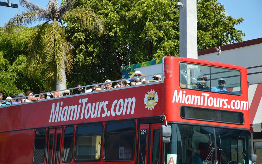 Turistas regresan a Miami tras largos meses de pandemia.