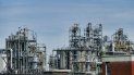Imagen de una refinería de petróleo. Imagen de una refinería de petróleo.