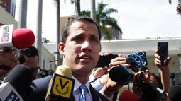 Imagen del 17 de septiembre de 2019 de Juan Guaid&oacute;, l&iacute;der del Parlamento y presidente encargado de Venezuela, en las afueras del Palacio Federal Legislativo, en Caracas.