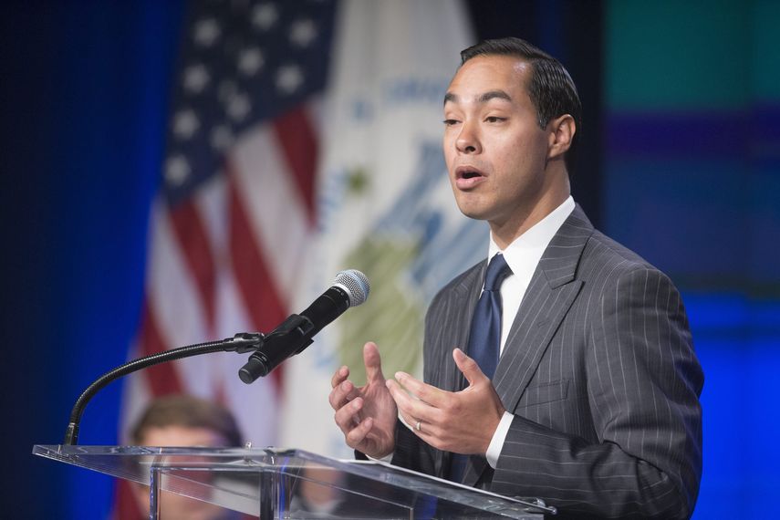 Julián Castro en una rueda de prensa durante su gestión como ministro de Vivienda y Desarrollo Urbano, en 2015.