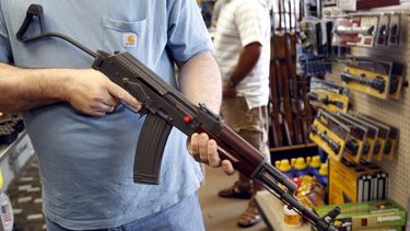 La inmensa mayoría del público en EEUU, más del 90%, apoya la verificación absoluta de antecedentes para comprar un arma de fuego.