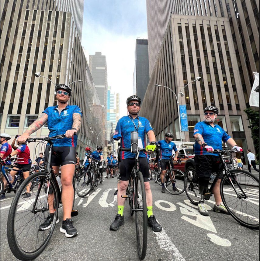 Veteranos participan en el evento de ciclismo adaptado reconocido a nivel nacional Wounded Warrior Project Soldier Ride,&nbsp;en Nueva York.