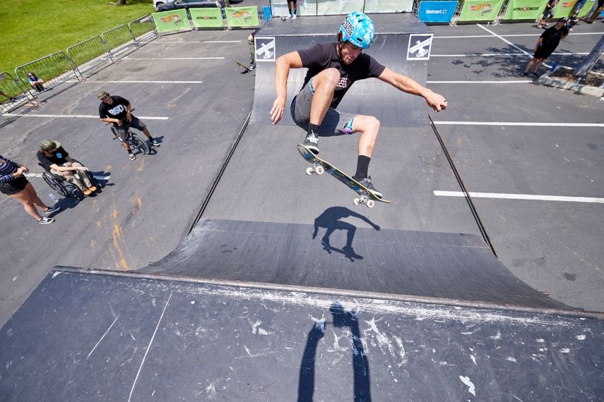 Tony Hawk, leyenda viviente del skateboarding, estará en las clínicas de este sábado en Doral.&nbsp; &nbsp;