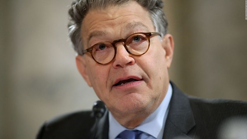 Franken, que llegó al Senado en 2009 y fue reelegido en 2014 para un segundo mandato de seis años, dijo&nbsp;este jueves&nbsp;en un comunicado que no recuerda de la misma forma que Tweeden el ensayo del espectáculo.