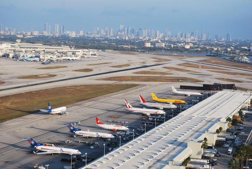 El objeto sospechoso fue encontrado en la terminal F del MIA. (@iflymia)