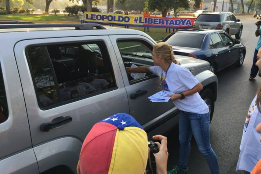 La amnistía es el abrazo en familia que necesitamos para lograr la paz, expresó Lilian Tintori (TWITTER/@liliantintori)