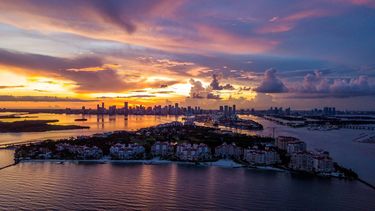 Atardecer en Fisher Island, Florida.