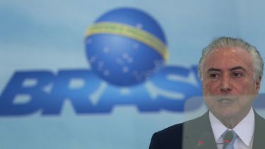 Temer, en el poder desde mayo pasado tras la destitución de Dilma Rousseff, ha insistido en repetidas ocasiones en que terminará su mandato, que expira el 1 de enero de 2019.