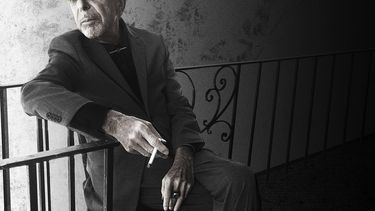 Fotografía facilitada por Sony, de&nbsp;Leonard&nbsp;Cohen&nbsp;en la portada de su nuevo disco You Want It Darker