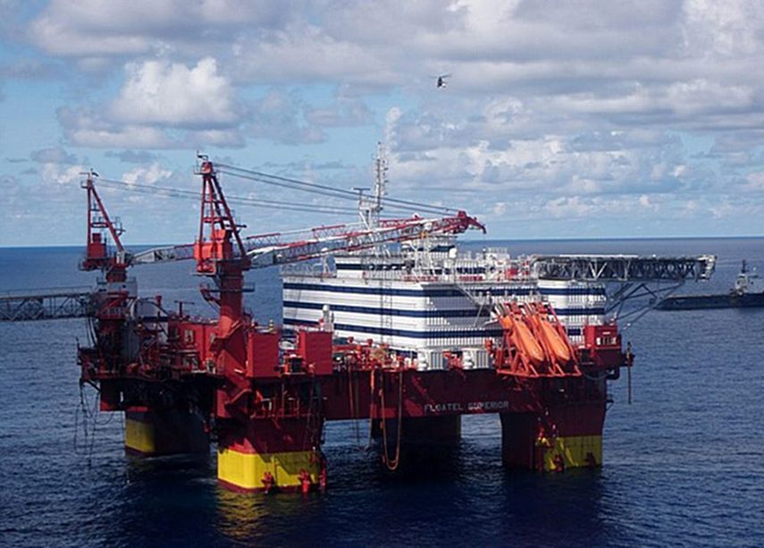 La empresa noruega Statoil Statoil operará en alianza con la estatal Petronic. En la imagen una plataforma flotante de la petrolera noruega. (EFE)