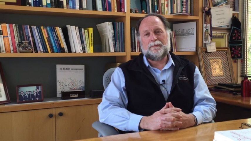 Ricardo Hausmann, director del centro de Políticas Públicas de la universidad de Harvard,&nbsp;culpa a Maduro de haber incurrido en un impago social con millones de venezolanos que padecen por la escasez de alimentos medicinas y la inflación más alta del