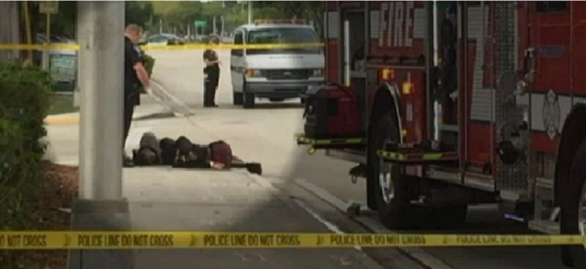 El conductor del auto impactado por el fugitivo falleció en un hospital cercano.