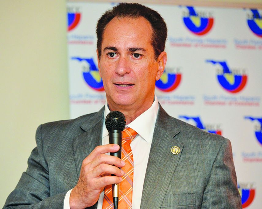 José Díaz, alcalde de Sweetwater, aseguró que en seis meses la Policía de esta ciudad se convertirá en uno de los organismos más eficientes del condado de Miami-Dade. (ÁLVARO MATA)