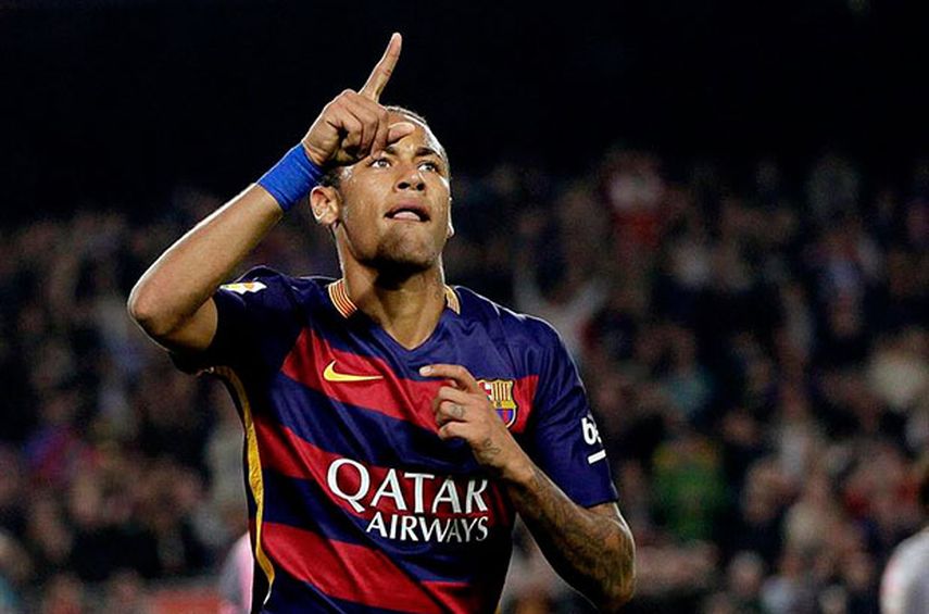 Neymar vivió una noche para el recuerdo en el Camp Nou. (EFE)