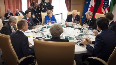 Durante la jornada de este sábado, las divergencias entre los líderes de Estados Unidos, Canadá, Francia, Reino Unido, Alemania, Italia y Japón continuaron siendo palpables en cuestiones comerciales y sobre Rusia.