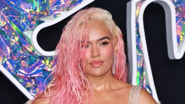 La cantante Karol G llega a los MTV Video Music Awards en el Prudential Center en Newark, Nueva Jersey, el 12 de septiembre de 2023. La colombiana fue parte del selecto grupo de latinos que deslumbró en la alfombra rosada de los VMAs. &nbsp;