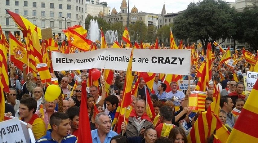 Las encuestas dicen que más de la mitad de la población rechaza la ruptura con España.