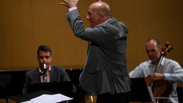 El músico venezolano Esteban Sanz es Máster en educación emocional, social y de la creatividad por la Universidad de Cantabria