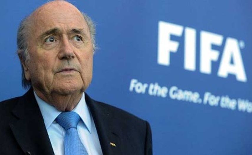 Blatter, de 79 años, fue inhabilitado por ocho años de toda actividad ligada al fútbol (EFE)