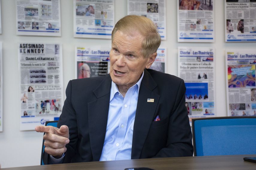 El senador demócrata por la Florida Bill Nelson enfrenta una dura campaña por la reelección. Su oponente es el gobernador de Florida, Rick Scott.