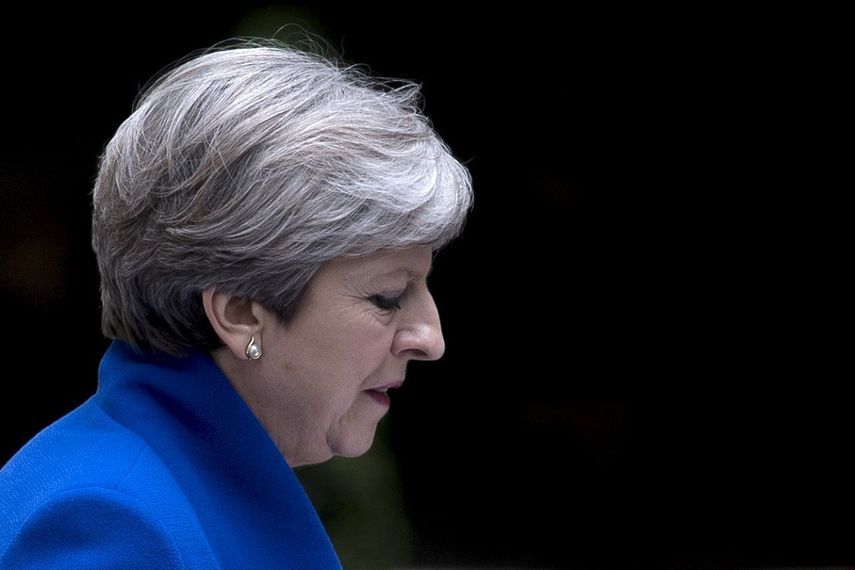 La primera ministra británica, Theresa May, ofrece una rueda de prensa tras reunirse con la reina Isabel II para pedirle permiso para formar Gobierno tras las elecciones del jueves 8 de junio de 2017.&nbsp;