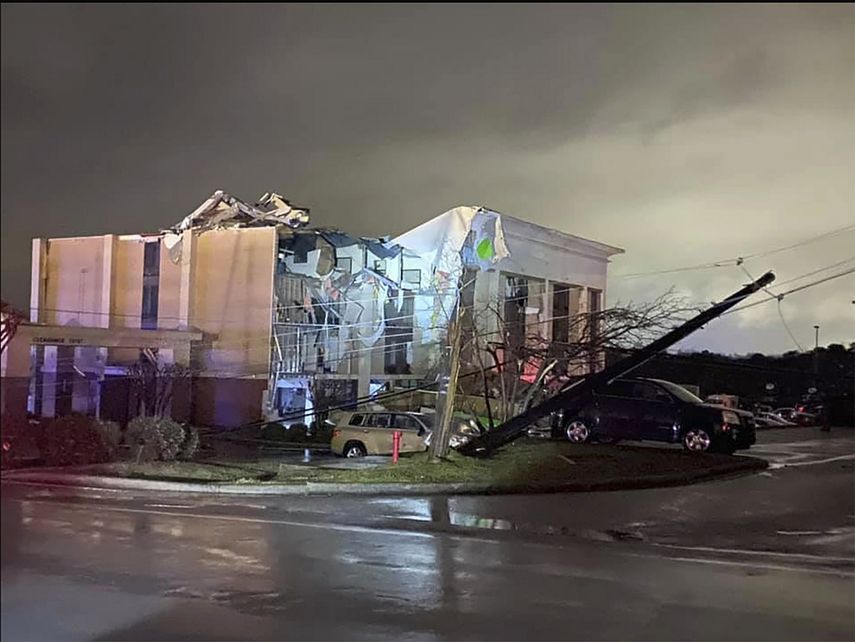 La escena tras el paso del tornado en Fultondale, Alabama el 25 de enero del 2021.&nbsp;