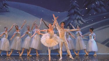 Un grupo de bailarines de Arts Ballet Theatre of Florida interpretan El Cascanueces. (PATRICIA´S PHOTOGRAPHY). 