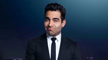 Omar Chaparro llega a EstrellaTV para conducir su propio talk show,&nbsp;Tu Night con Omar Chaparro.