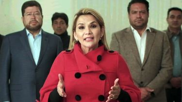 La presidenta interina de Bolivia, Jeanine A&ntilde;ez anuncia su retiro de la carrera presidencial un mes antes de las elecciones en La Paz, Bolivia, el 17 de septiembre de 2020. &nbsp; &nbsp;