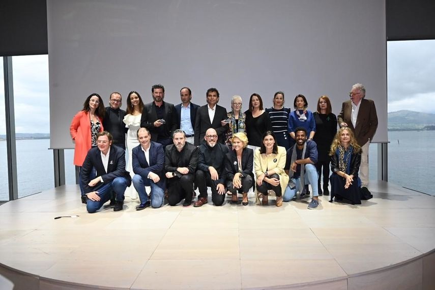 Más de mil escolares han pasado por las proyecciones del Centro Botín disfrutando de la película Yuli de Iciar Bollain en las que se ha contado con la presencia de uno de sus protagonistas.