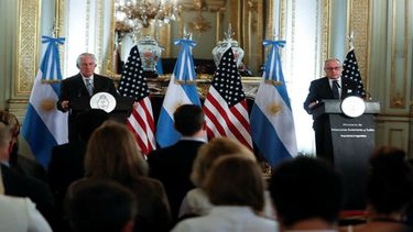 El secretario de Estado, Rex Tillerson, y el canciller argentino, Jorge Faurie, ofrecieron una rueda de prensa conjunta.