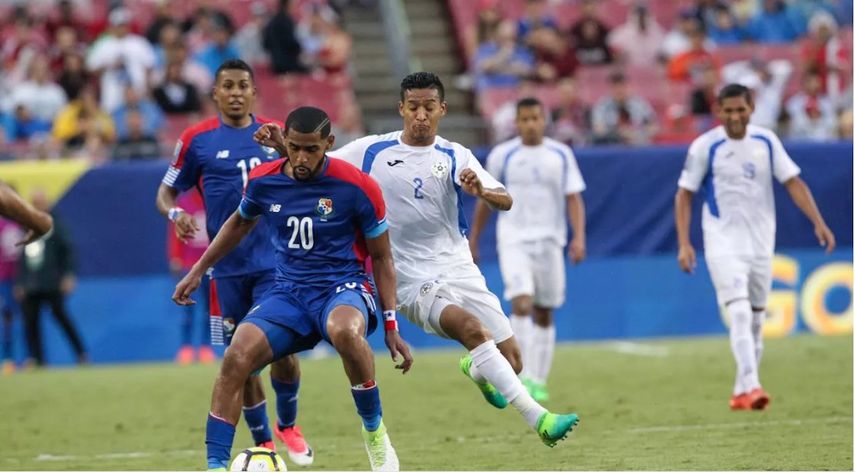 Los centroamericanos se fueron arriba en el cierre de la primera parte con gol de Michael Murillo.