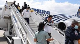 México devuelve a 74 cubanos a la isla, la cifra de retornados supera los 5000