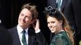En esta foto de archivo del 31 de agosto de 2019, la princesa Beatriz de Gran Bretaña con su esposo, Edoardo Mapelli Mozzi, asiste a la boda de Ellie Goulding y Caspar Jopling, en York, Inglaterra.