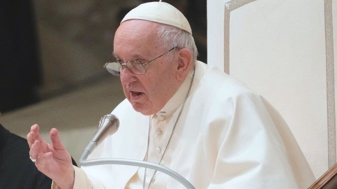 El papa Francisco durante su audiencia general en el salón Pablo VI, en el Vaticano, el 14 de diciembre de 2022.