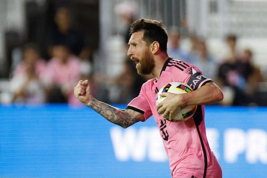 El argentino Lionel Messi, del Inter Miami, celebra tras anotar un gol en un partido ante el Atlanta United, el 9 de noviembre de 2024.