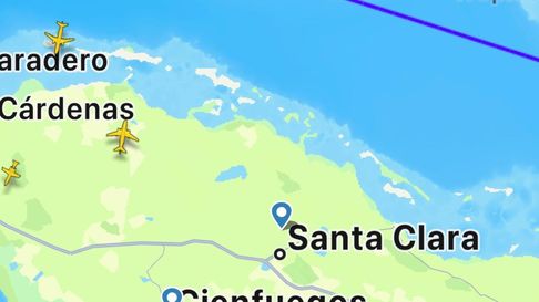 &nbsp;A través de la plataforma Flightradar24 se muestra una aeronave volando sobre el Placer de los Roques, al norte de Varadero y Cárdenas, en la costa de Cuba.