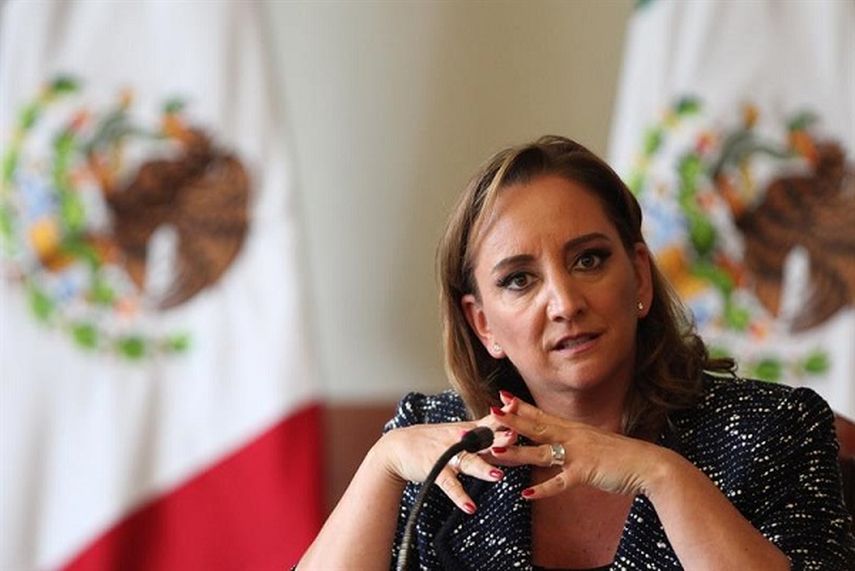 Claudia Ruiz Massieu, habla durante una conferencia de prensa en Ciudad de México (EFE)
