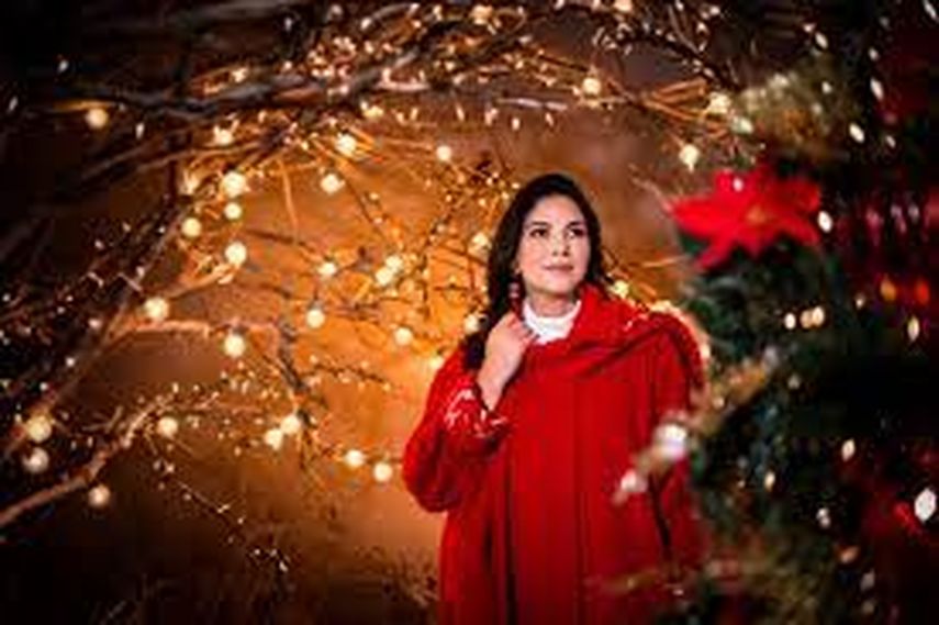 Annaé Torrealba presenta su primer disco de Navidad