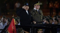 El dictador sandinista Daniel Ortega y el jefe del Ejército Julio César Áviles