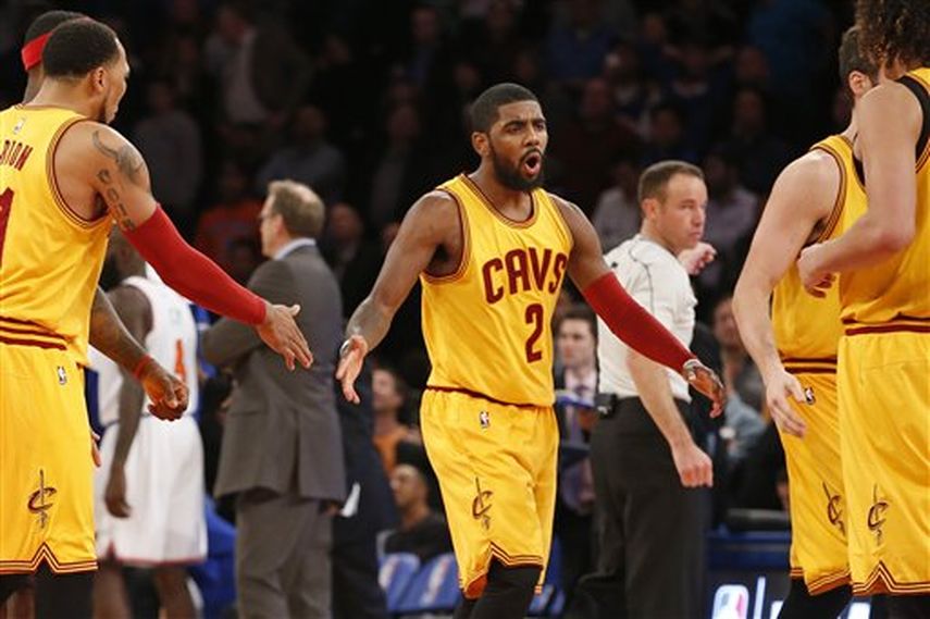 Irving fue la figura de la noche por parte de los Cavaliers. (AP)