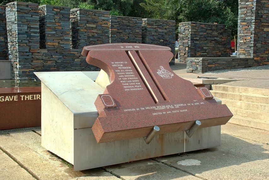 Monumento en Sudáfrica a los mártires de Soweto.&nbsp;