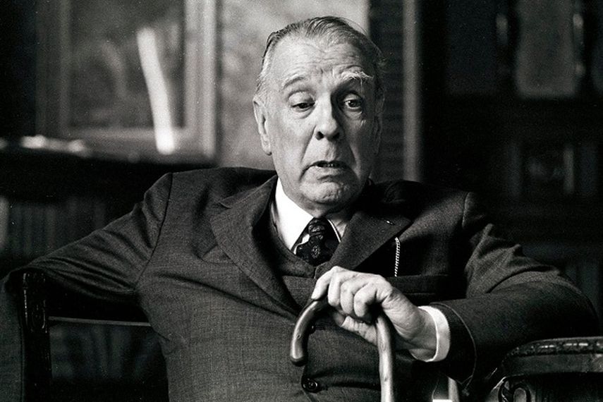 El escritor argentino Jorge Luis Borges fue merecedor del premio de literatura Miguel de Cervantes.&nbsp;