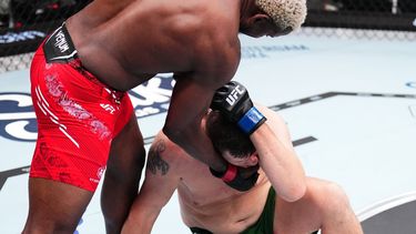 El cubano Robelis Despaigne no tuvo problema para vencer a Josh Parisian