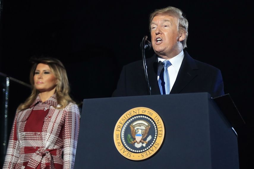 El presidente Donald Trump y la primera dama Melania Trump asisten al encendido del árbol de Navidad nacional en Washington, 5 de diciembre de 2019.