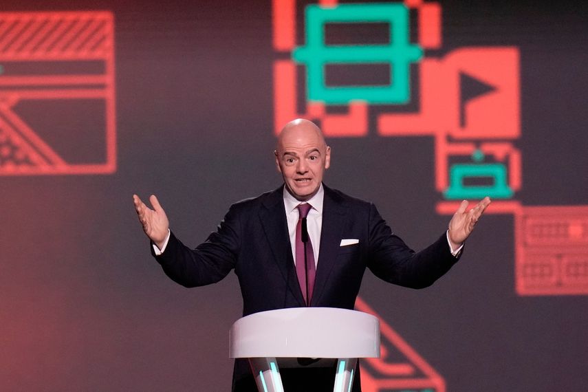 EL presidente de la FIFA, Gianni Infantino aseguró que todas las personas serán bienvenidas. La comunidad LGBTQ+ puede estar sin problemas disfrutando el juego, pero sin mostrar alguna bandera arcoiris, para evitar peleas en las tribunas ante el rechazo religioso que vive el país