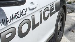 Vista parcial de un auto de la Policía de Miami Beach. Vista parcial de un auto de la Policía de Miami Beach.