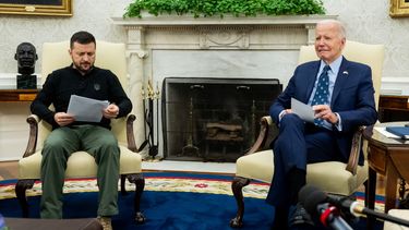 El presidente de Ucrania Volodimir Zelenski durante un encuentro con Joe Biden en la Casa Blanca.